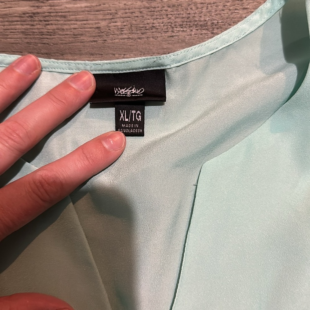 Mossimo Blouse - Picture 2 of 4